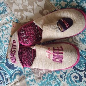 Super cute foam slippers with eye covering